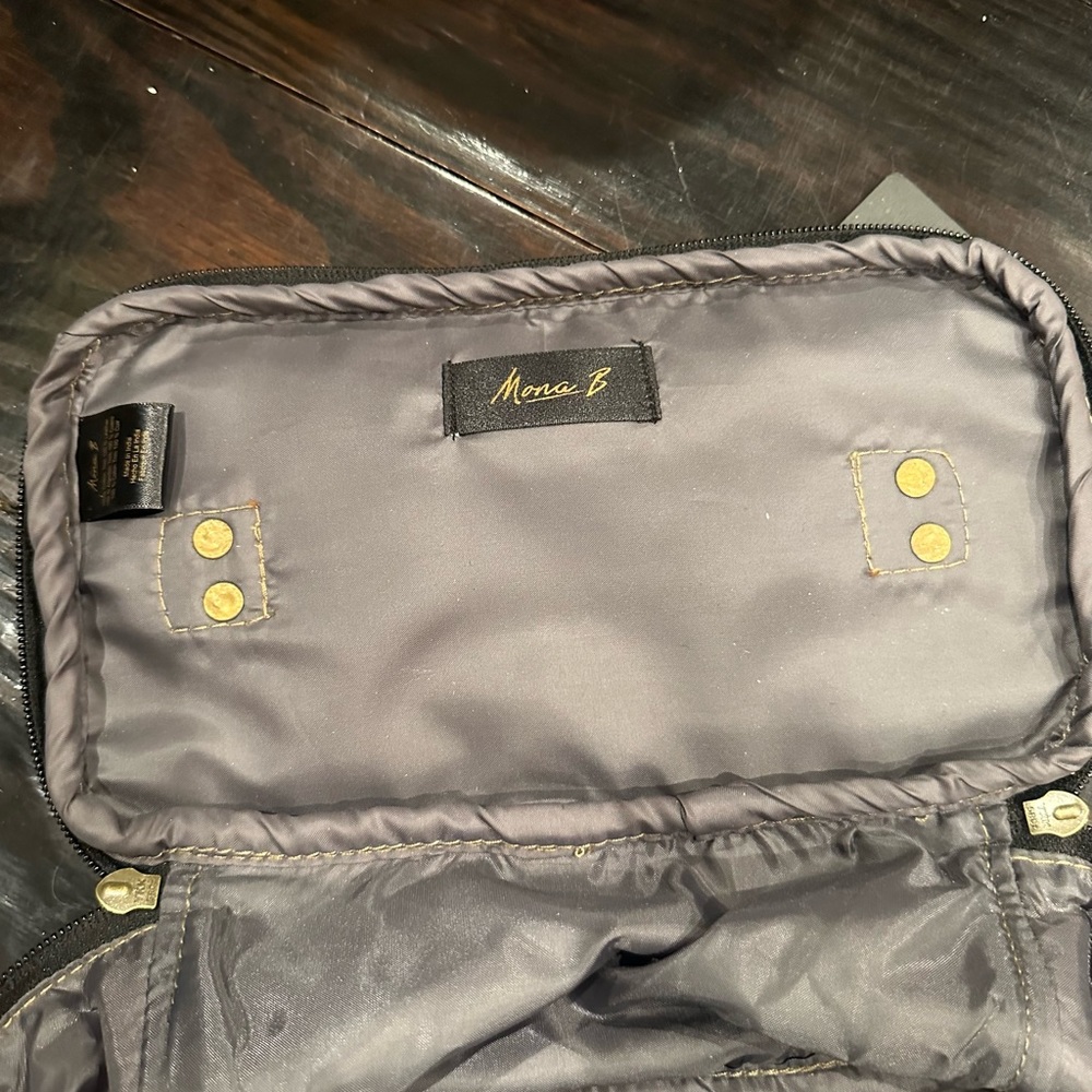 Industrial USA Cosmetic Bag - Picture 5 of 5